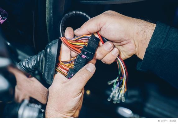 Ilustracja 51277198 HERTH+BUSS ELPARTS zestaw naprawczy do przewodów, drzwi