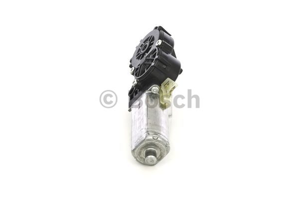 Ilustracja 0 390 203 308 BOSCH silnik elektryczny