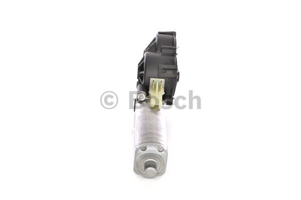 Ilustracja 0 390 203 311 BOSCH silnik elektryczny