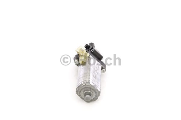Ilustracja 0 390 203 317 BOSCH silnik elektryczny