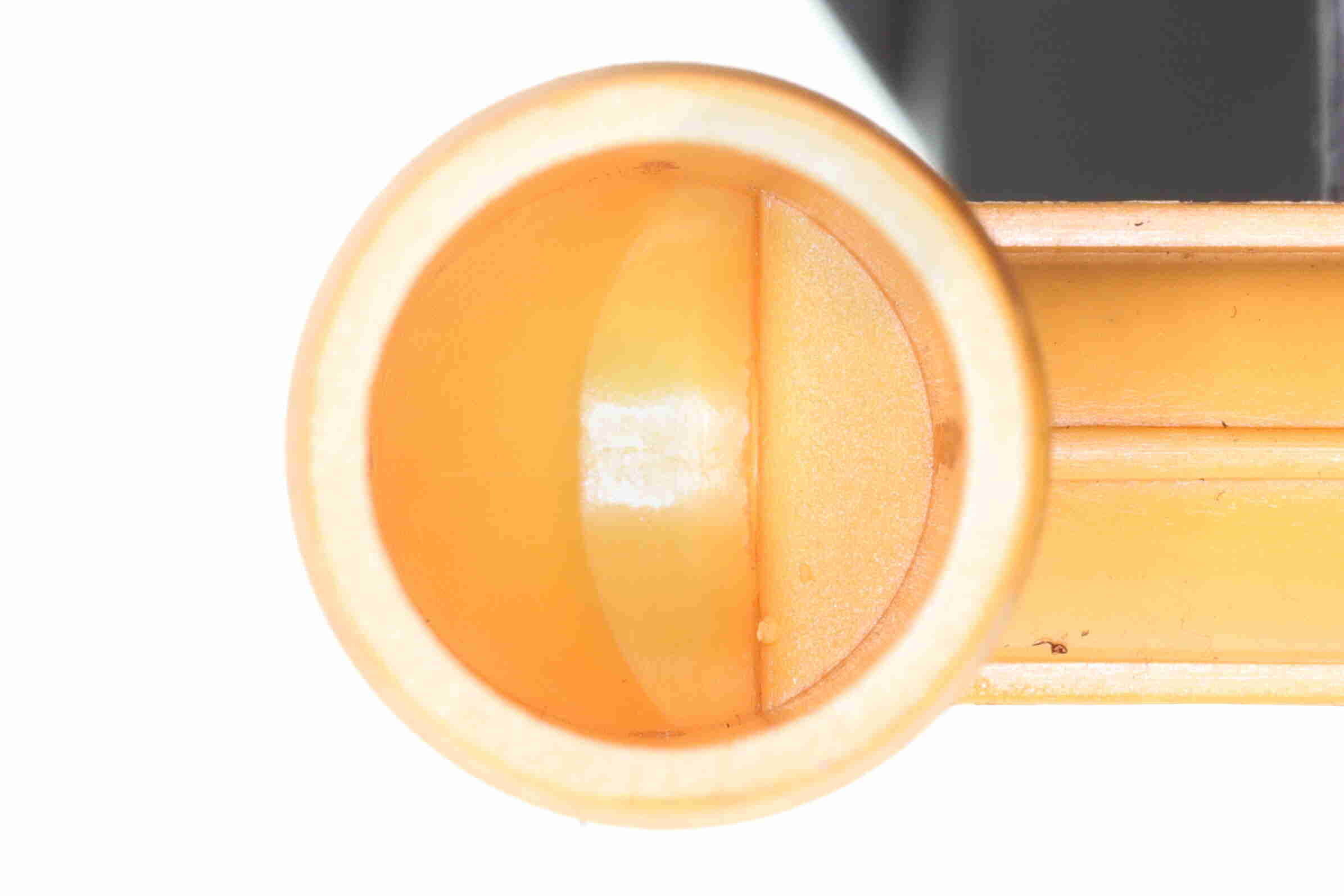 Ilustracja V25-2032 VAICO separator oleju, odpowietrzenie przestrzeńi korbowej