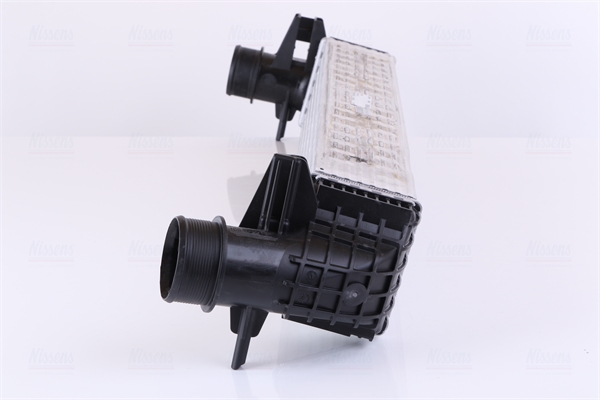 Ilustracja 96120 NISSENS chłodnica powietrza doładowującego - intercooler