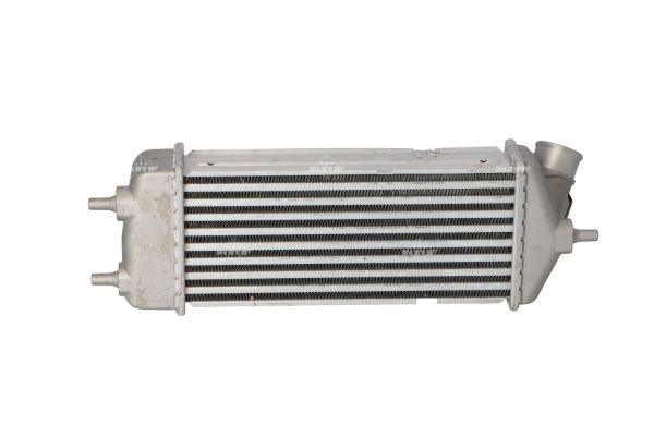 Ilustracja 30336 NRF chłodnica powietrza doładowującego - intercooler