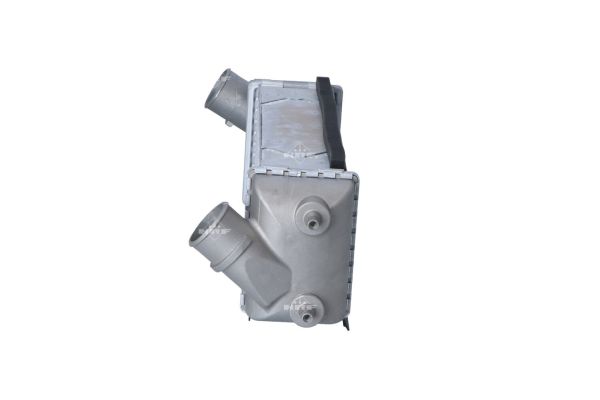 Ilustracja 30989 NRF chłodnica powietrza doładowującego - intercooler