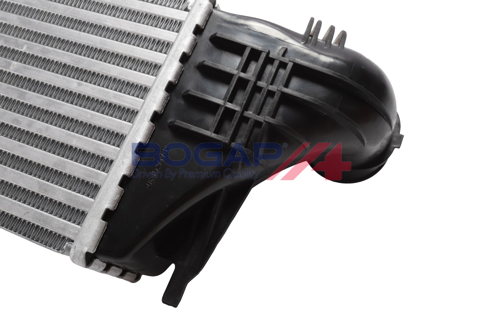 Ilustracja B4220117 BOGAP chłodnica powietrza doładowującego - intercooler