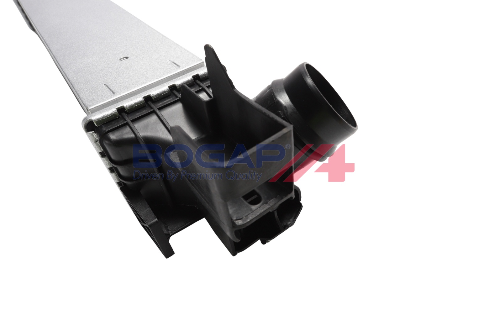 Ilustracja B4220136 BOGAP chłodnica powietrza doładowującego - intercooler