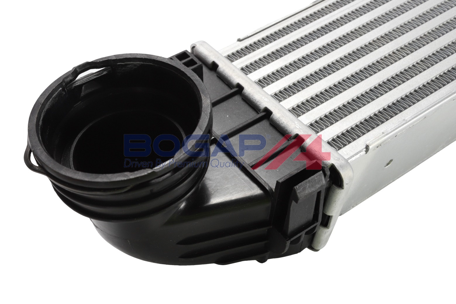 Ilustracja C4220104 BOGAP chłodnica powietrza doładowującego - intercooler